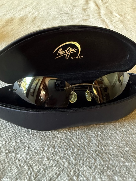 Maui Jim Other - Maui Jim Gold Rimless Sunglasses with Dark Smoke Lenses